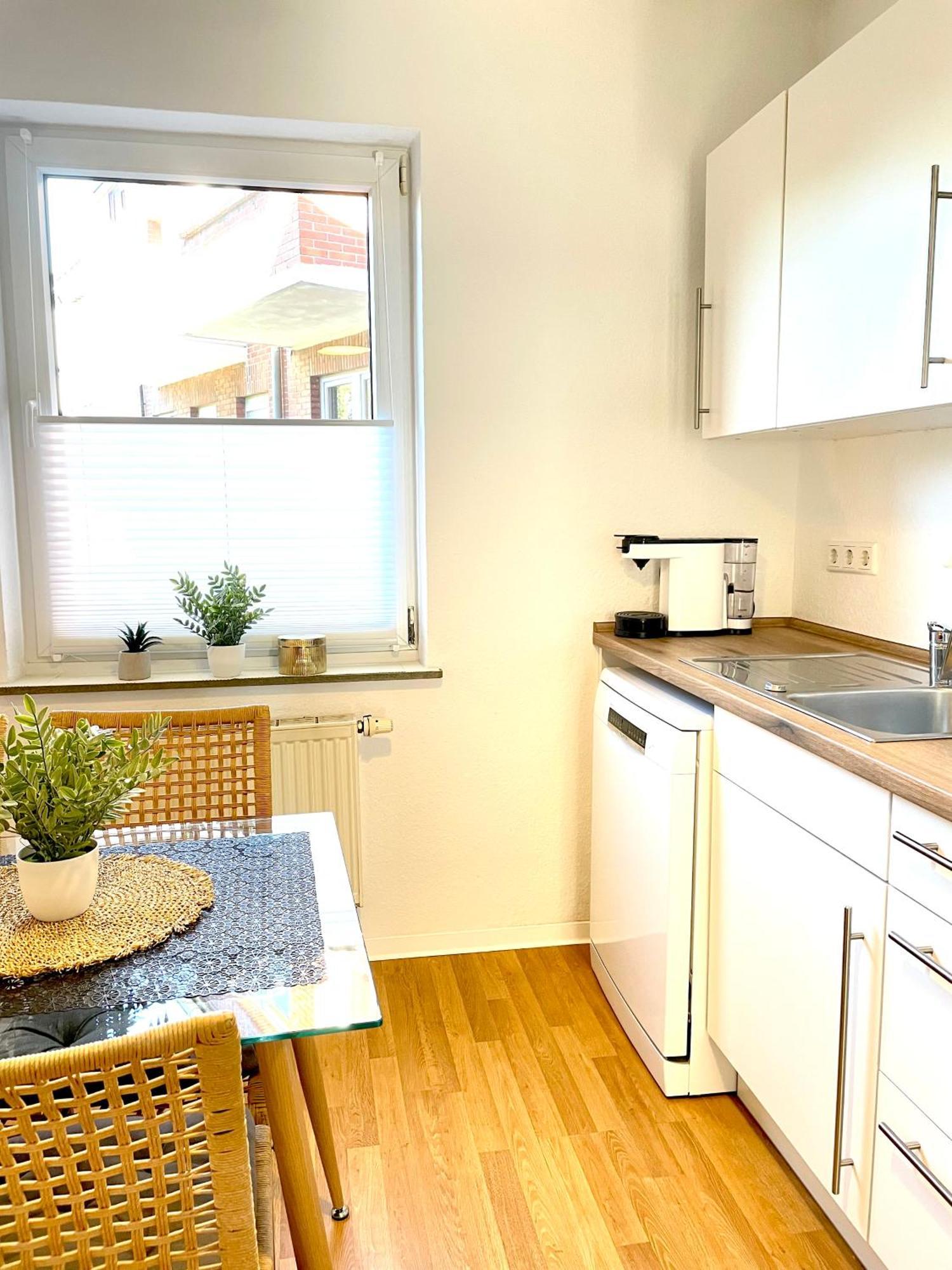 Wlan,Smart Tv,4 Betten, Zentral Emden Exteriér fotografie