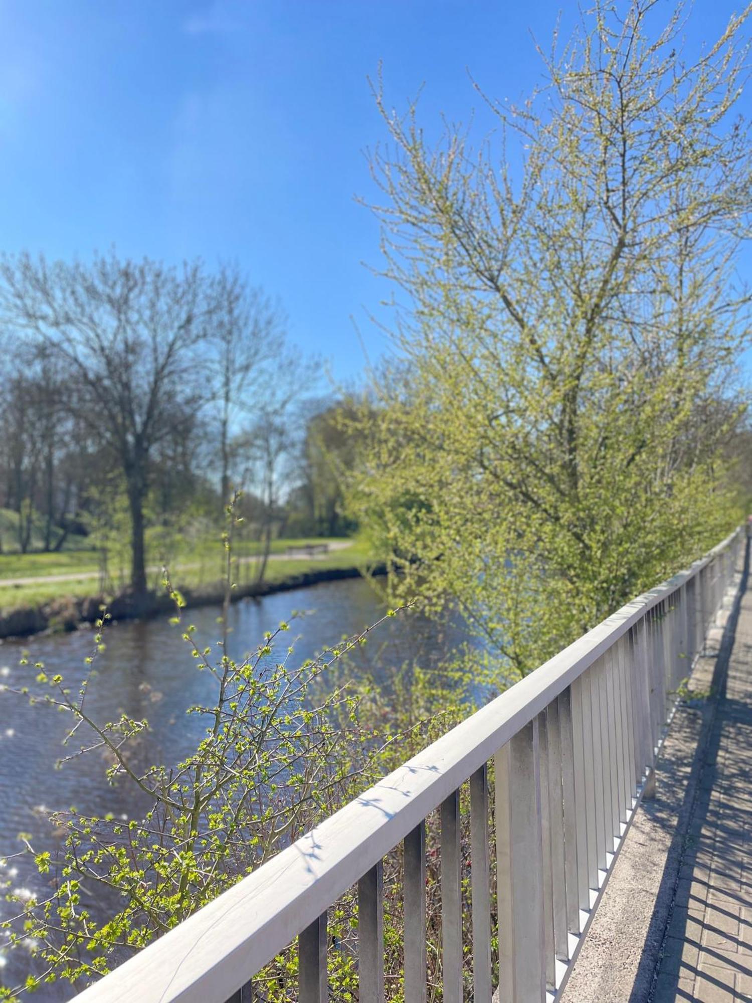 Wlan,Smart Tv,4 Betten, Zentral Emden Exteriér fotografie